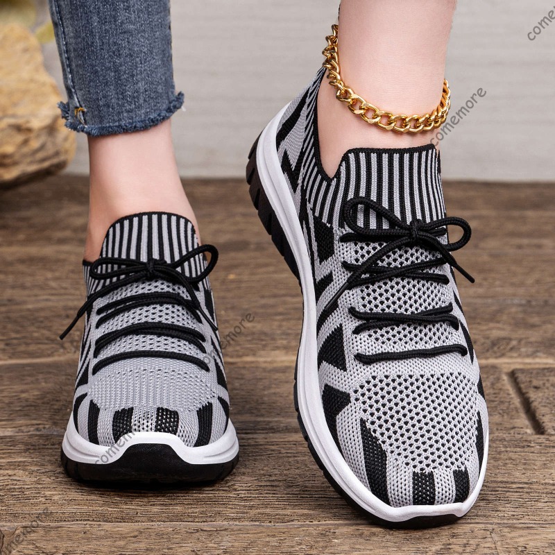 여성용 니트 슬립온 스니커즈 통기성 레이스업 봄 여름  - Knit Fabric Lace Up Sneakers 리뷰 및 가격
